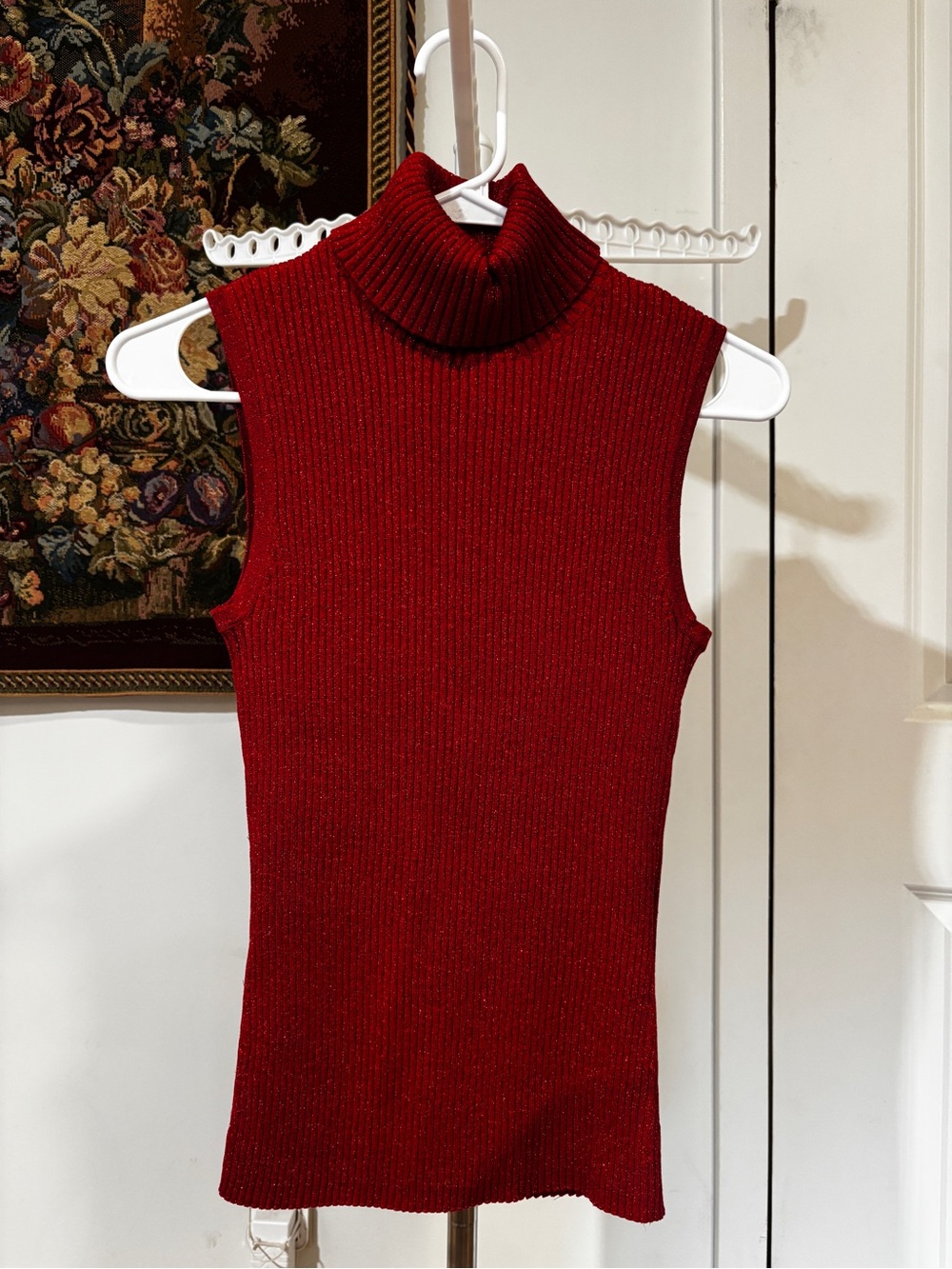 Cable & Gauge Red Metallic 45% Silk Ribbed Turtleneck Sleeveless Top S